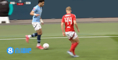 半场-曼城1-0诺丁汉森林 里科刘易斯闪击科瓦西奇献助攻森林0射门