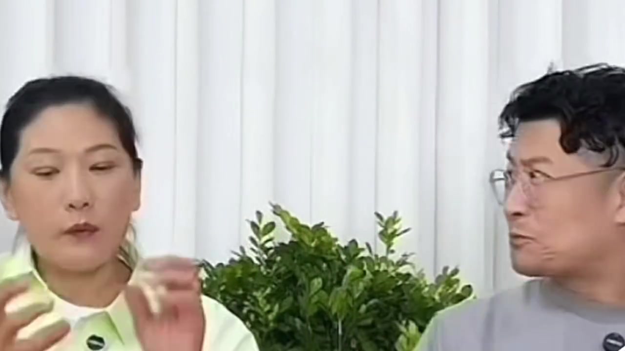 当年和巩晓彬谁追的谁？李昕：彼此惺惺相惜 一个巴掌肯定拍不响